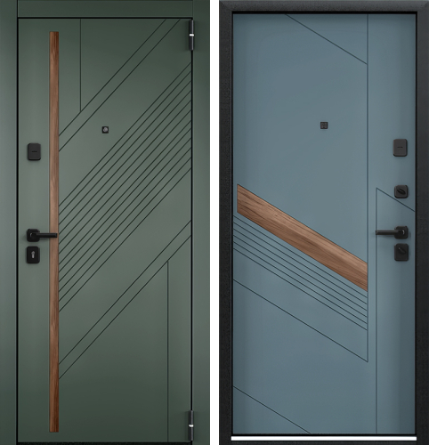 Зеленая входная дверь в дом №111