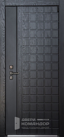 Современная входная дверь №83 с замками KALE - наружная сторона