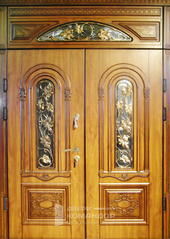 Дверь из массива лиственницы №17 с замками CISA - наружная сторона