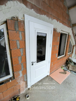 Входная дверь терморазрыв эмаль / эмаль, со стеклопакетом, порогом из нержавейки, магнитными уплотнителями, на заказ